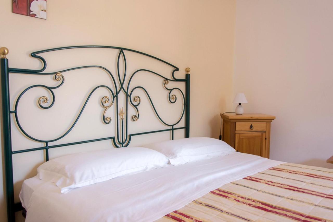 Casale Sombrino Guest House Supersano Eksteriør bilde